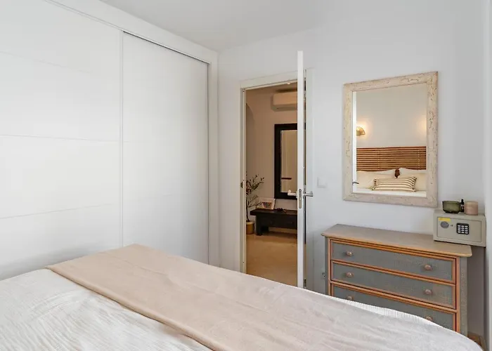 Appartement Modern In Cabopino Port