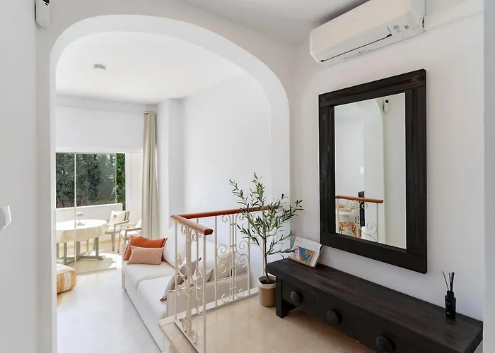Appartement Modern In Cabopino Port