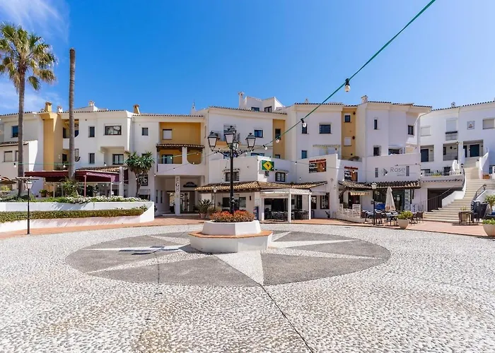 Appartement Modern In Cabopino Port