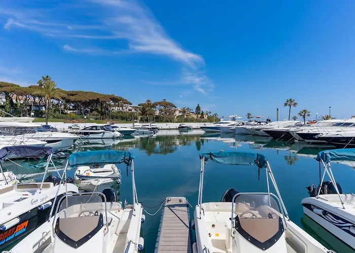 Modern In Cabopino Port Appartement Marbellac