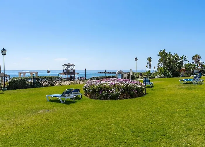 Modern In Cabopino Port Appartement Marbellac