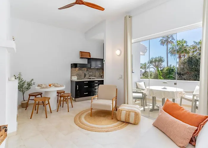Modern In Cabopino Port Appartement Marbellac